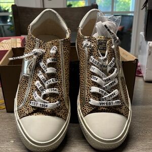 Women's Leopard Print Sneakers